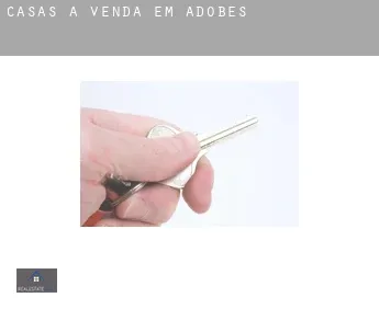 Casas à venda em  Adobes
