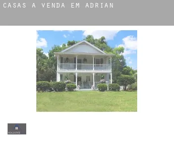 Casas à venda em  Adrian
